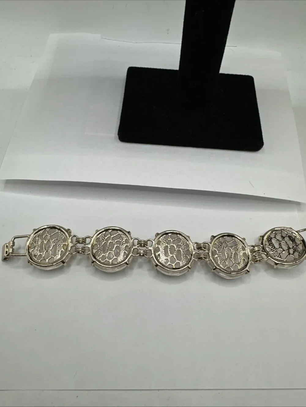 Kendra Scott Cassie Large Statement Bracelet Iridescent Clear Gold Tone 7”